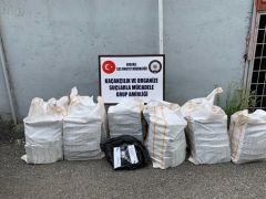 Damperin yan bölmelerinde 8 bin 170 paket kaçak sigara bulundu